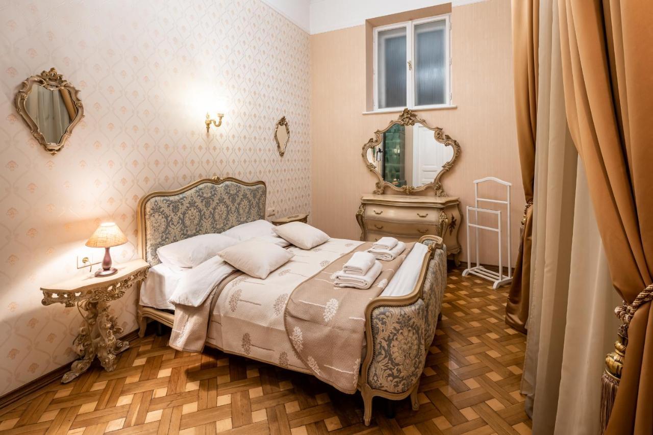 3 Bedrooms Royal Italian Style In An Austrian Building, Parking, Balcony Lviv