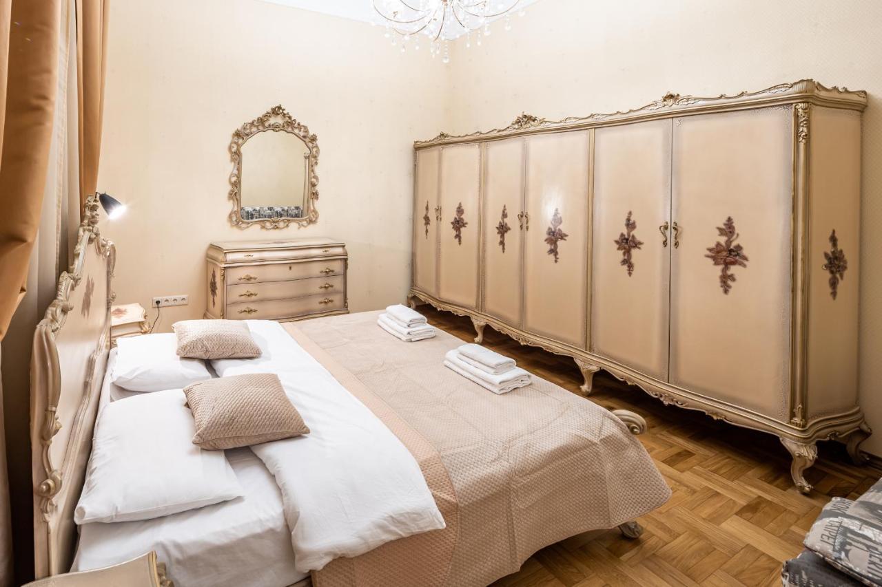 Apartment 3 Bedrooms Royal Italian Style In An Austrian Building, Parking, Balcony Lviv