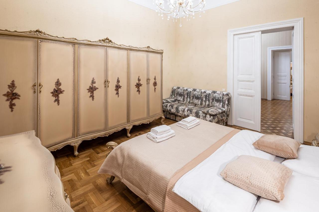 Apartment 3 Bedrooms Royal Italian Style In An Austrian Building, Parking, Balcony