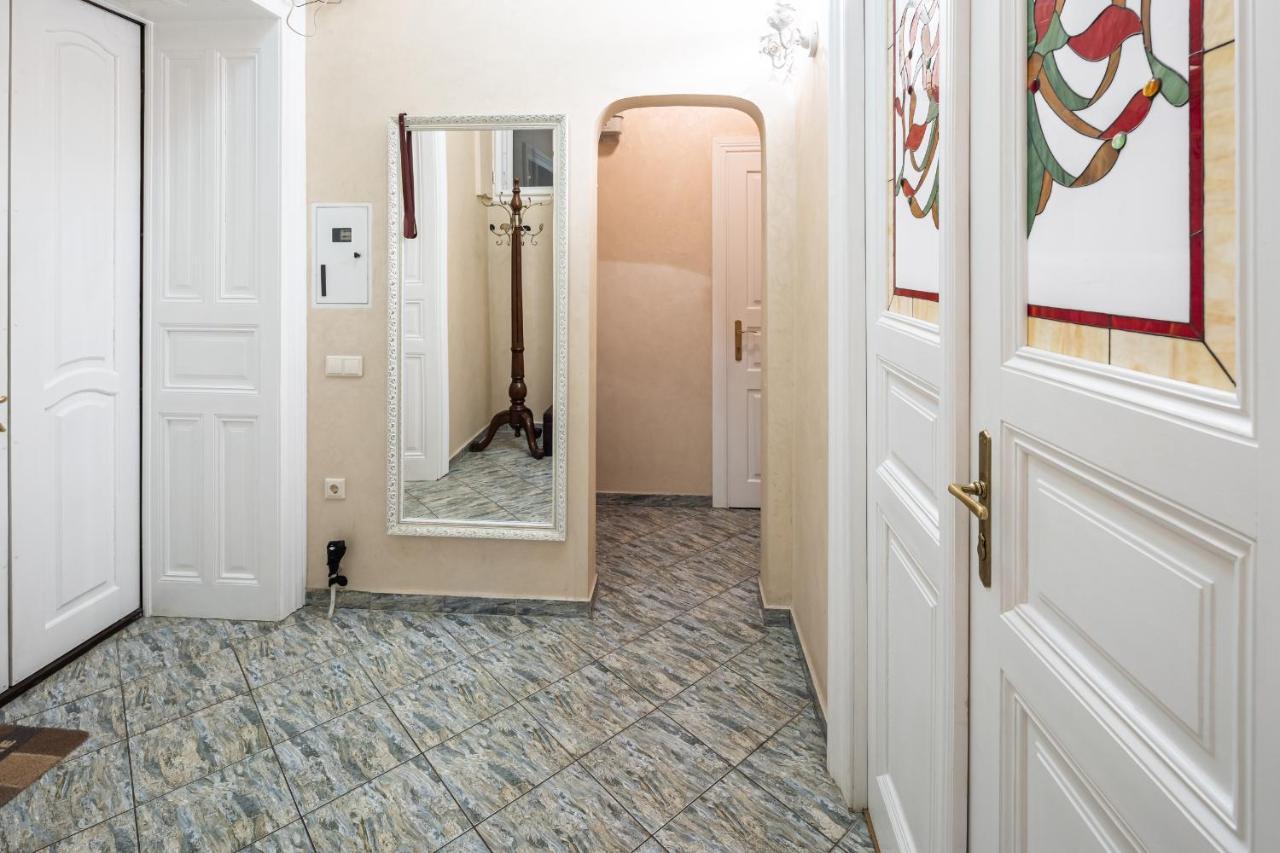 Apartment 3 Bedrooms Royal Italian Style In An Austrian Building, Parking, Balcony
