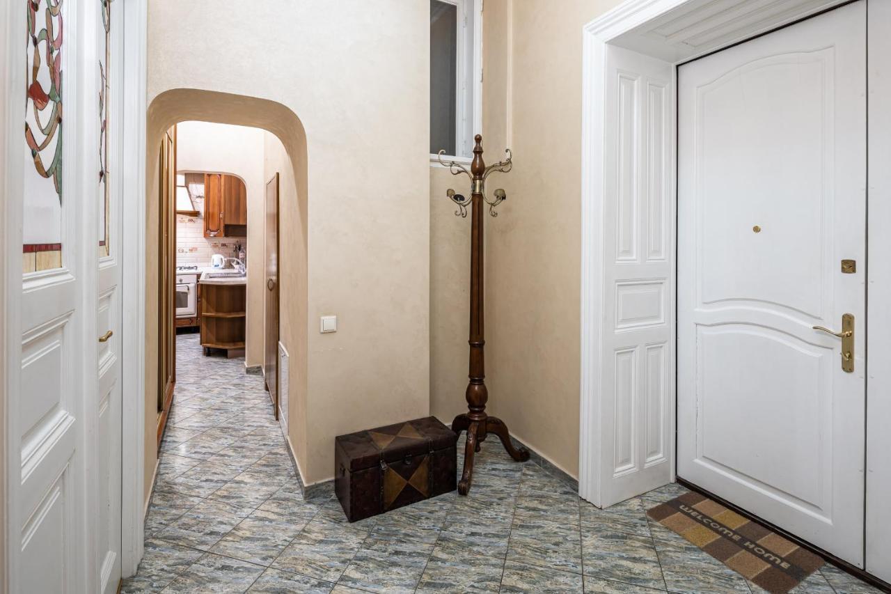 Apartment 3 Bedrooms Royal Italian Style In An Austrian Building, Parking, Balcony *